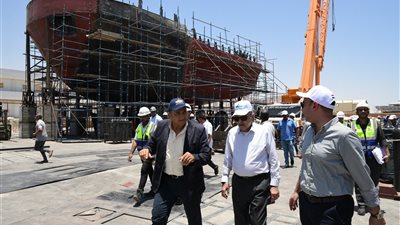 رئيس ترسانة البحر الأحمر: مصنع مصر للقاطرات يستهدف تحقيق ميزة تنافسية