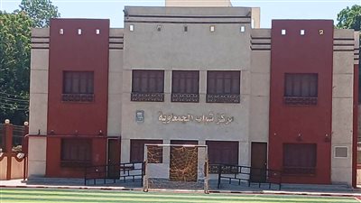 محافظ أسوان: وحدة حياة كريمة تتابع 25 مشروع بقرية البصيلية قبلى 