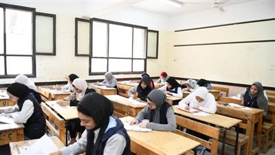 إصابة طالب وطالبة بضيق فى التنفس خلال أداء امتحانات الثانوية العامة بقنا 