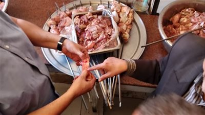 إعدام نصف طن أغذية فاسدة بالمنيا 