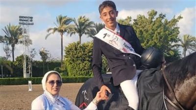 عمر محمد سلامة أول الجمهورية للفروسية بسموحة