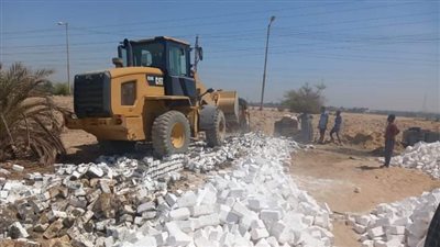 إزالة حالتي تعدٍ على الأراضي الزراعية في قنا 