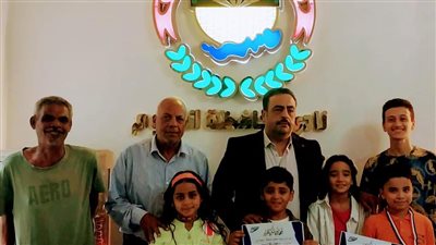 إدارة النشاط الرياضى بنادى محافظة الفيوم تكرم 9 من براعم التنس الأرضي 