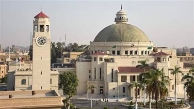 برنامج تدريبي لطلاب المدارس في البرمجة والروبوتات في جامعة القاهرة