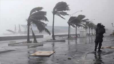 سقوط ضحايا ومصابين إثر عواصف شديدة وأمطار غزيرة في دول عدة