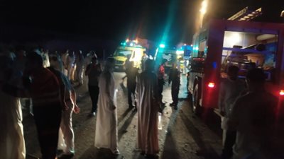  مأساة على طريق رأس سدر.. 6 ضحايا و22 مصابًا في تصادم ميكروباصين