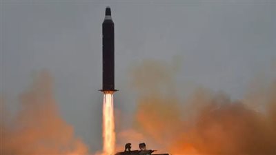  كوريا الشمالية تطلق صاروخين باليستيين بالقرب من الساحل الشرقي