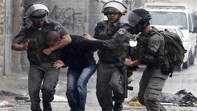الاحتلال يعتقل عددًا من الشباب الفلسطيني اليوم