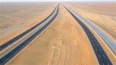 النقل في 10 سنوات.. طفرة بالطرق والكباري والأنفاق والموانئ  البحرية