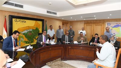 محافظ الفيوم يوجه بتوفير العلاج للحالات المرضية والأكثر احتياجاً