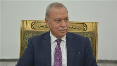 محافظ القليوبية يوجه بتطبيق التوقيتات الجديدة لمواعيد فتح وغلق المحال التجارية