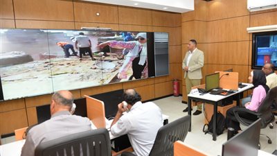  محافظ الدقهلية يتابع إزالة الأدوارالمتبقية من المنزل المنهار بقرية ميت فاتك