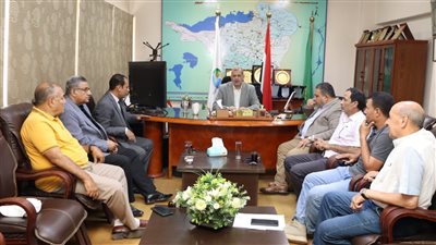 رئيس مياه الفيوم يلتقى ممثلين الأحزاب لبحث أسباب ضعف المياه فى سنورس
