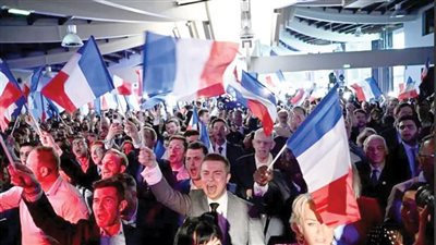 «اليمين» يستعد لقيادة فرنسا.. و«ماكرون»؟