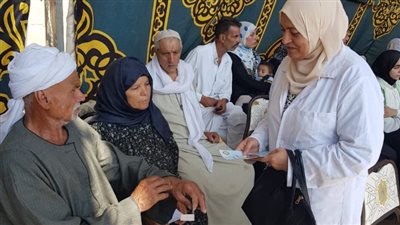 640 حالة حصاد قافلة جامعة الزقازيق بقرية كفر قراجة 