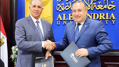 نقيب المحامين يوقع بروتوكول تعاون مع حقوق الإسكندرية 