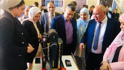 رئيس جامعة الدلتا التكنولوجية يشهد مناقشة مشاريع تخرج الطلاب