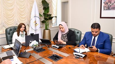 وزيرة الهجرة تعقد لقاءً مع طبيب مصري بالصين ونائب رئيس الكونجرس الآسيوي