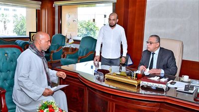 165 مواطن يعرضون مطالبهم وشكواهم خلال اللقاء الجماهيري بسوهاج