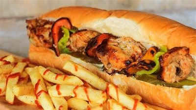 طريقة عمل ساندوتشات شيش طاووق في المنزل 