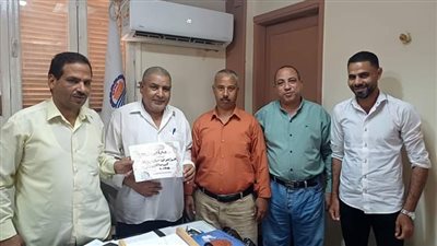 تعليم ابوتشت يكرم  سيف النصر لبلوغه السن القانوني للتقاعد