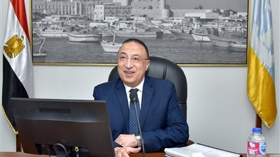  محافظ الإسكندرية يختتم عمله بمقابلة السفير الفرنسي