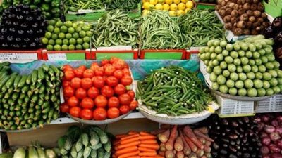 أسعار الخضروات أغلى من الفاكهة.. الطماطم بـ 20 والبطاطس بـ 30