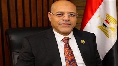 ملفات شائكة على طاولة وزير العمل الجديد