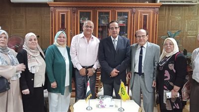 مشايخ القبائل والعواقل والموظفين يودعون محافظ شمال سيناء