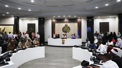 اللواء أشرف عطية يودع قيادات المجتمع الأسوانى 