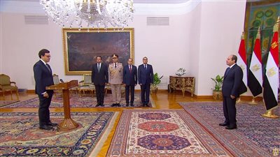 الدكتور أحمد هنو يؤدى اليمين الدستورية أمام الرئيس السيسي وزيراً للثقافة