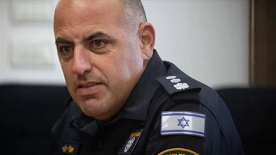 المتحدث الشرطة الإسرائيلية يحذر من هجمات ويطالب المواطنين بحمل السلاح بالشوارع