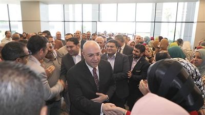 بعد تجديد الثقة.. محافظ بني سويف يلتقي بالقيادات والعاملين بالديوان العام 