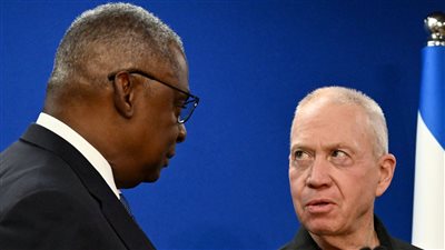 جيش الاحتلال يشتعل بالتمرد.. وخبير: القرار العسكري يعلو السياسي عقب زيارة جالانت أمريكا