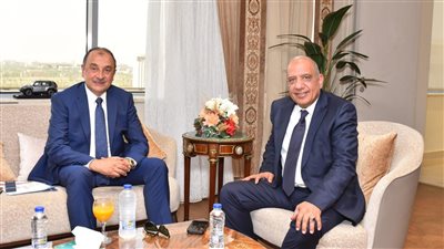 المهندس محمد شيمي يستقبل الدكتور محمود عصمت بمقر وزارة قطاع الأعمال 