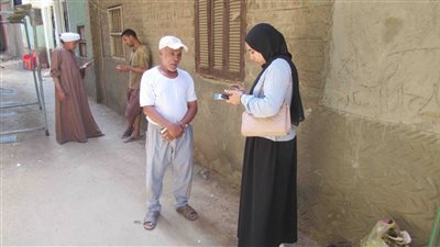 مياه سوهاج تستطلع آراء المواطنين بقرية الكتكاتة بساقلته 