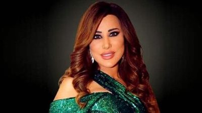 نجوى كرم تتألق بالأبيض الساحر 