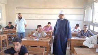  امتحان مادة الديناميكا يرسم الإبتسامة على وجوه طلاب الثانوية الأزهرية بالإسكندرية 