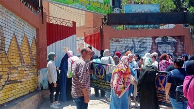 امتحان الكيمياء والجغرافيا بالإسكندرية بين الحزن والفرحة 