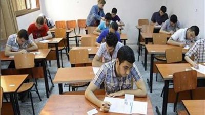 إصابة 5 طالبات في المنيا بإنخفاض ضغط دم أثناء امتحان الكيمياء 