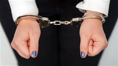 ضبط المتهمة بتلقين الطلاب إجابات الأسئلة داخل لجان امتحانات الثانوية العامة