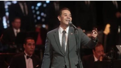 مدحت صالح ضيف منى الشاذلي بمهرجان العلمين.. تفاصيل 