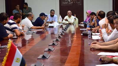 رئيس جهاز أكتوبر الجديدة يلتقي مسئولي الشركات المنفذة لوحدات 