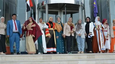 رئيس جامعة دمياط يشهد 