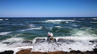 مصرع شاب غرقًا بمياه البحر بشاطى العجمى بالإسكندرية 