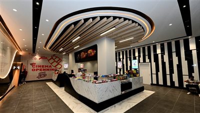 وزير الإسكان:  بدء التشغيل التجريبي لإحدى قاعات مجمع السينمات بالمدينة التراثية بـ