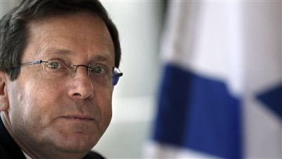 الرئيس الإسرائيلي: غالبية الجمهور الإسرائيلي تؤيد صفقة الأسرى وواجبنا استعادتهم