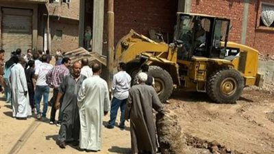 إزالة التعديات والمطبات العشوائية بطرق وشوارع سنورس بالفيوم