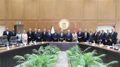 وزير التعليم العالي يكرم رؤساء وممثلي الجامعات المُدرجة بتصنيف QS العالمي