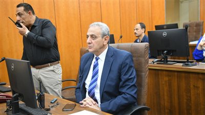 محافظ الغربية يتفقد مركز سيطرة الشبكة الوطنية للطوارئ والسلامة العامة